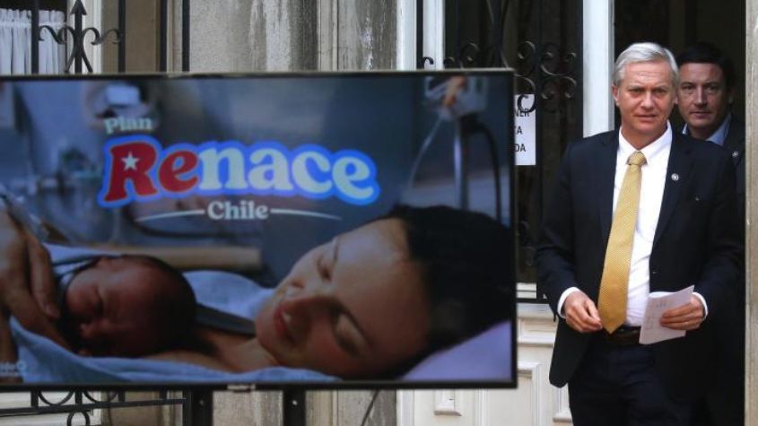 Kast propone bono doble para fomentar la natalidad en Chile: $1 millón para la madre y el hijo