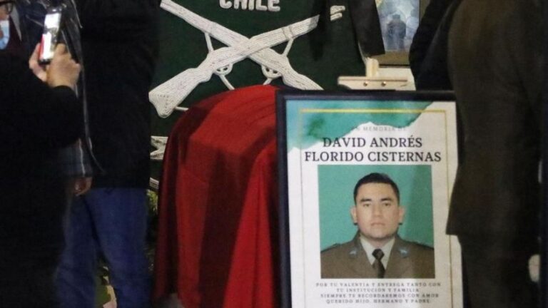 El Sexto Tribunal Oral en Lo Penal de Santiago condenó a presidio perpetuo calificado a Juan González Quezada por el homicidio del carabinero David Florido, ocurrido durante una fiscalización en Pedro Aguirre Cerda.